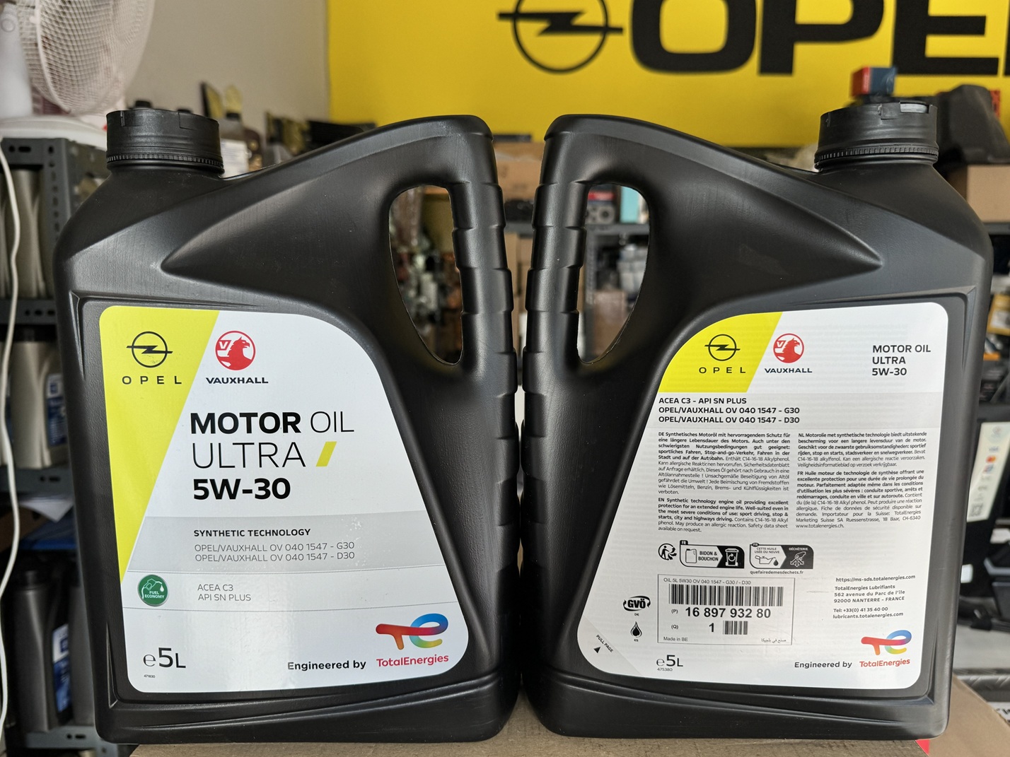 Λαδια 5W-30 5 λίτρα  (GM BY TOTAL) 1689793280 Genuine Vauxhall 5W-30 Fully Synthetic Engine Oil Ultra
